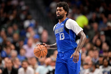 开云体育中国-马绍尔因臀部挫伤退赛！基德：目前还未列为缺阵 明天看感觉如何